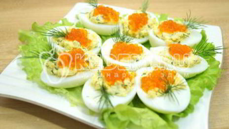 яйца фаршированные красной икрой
