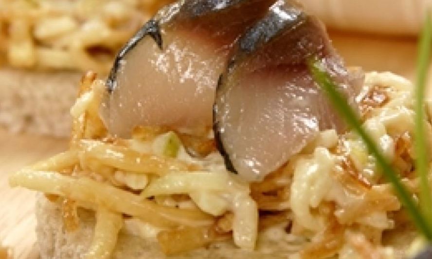 Рецепт канапе с сельдью