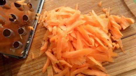 крабовые крокеты с кускусом и овощами