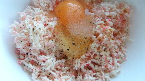 крабовые крокеты с кускусом и овощами