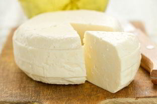 Нежный сыр сулугуни по-домашнему