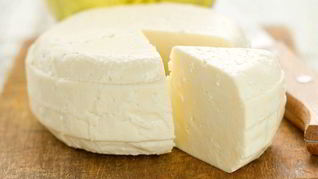 Нежный сыр сулугуни по-домашнему