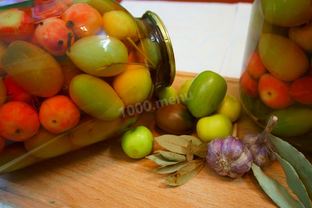 Очень вкусные маринованные зеленые помидоры с ранеткой