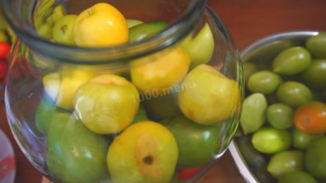 очень вкусные маринованные зеленые помидоры с ранеткой