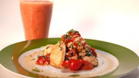 белковый омлет с цыпленком и базиликом