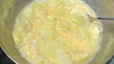 омлет с картофелем