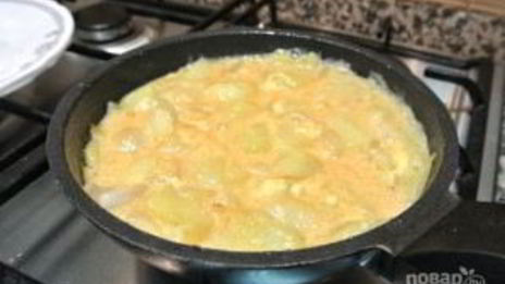 омлет с картофелем