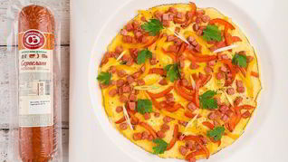 Омлет с колбасой и сладким перцем