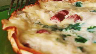 Омлет с охотничьими колбасками