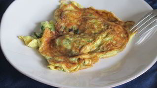 Омлет с петрушкой и зеленым луком