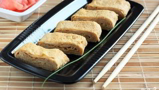 Японский омлет с соевым соусом