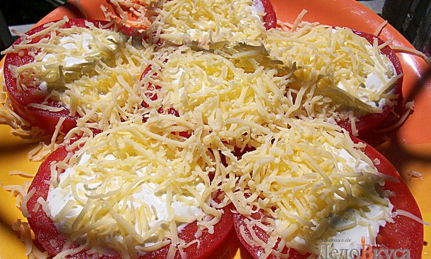 Рецепт помидоров с сыром и чесноком
