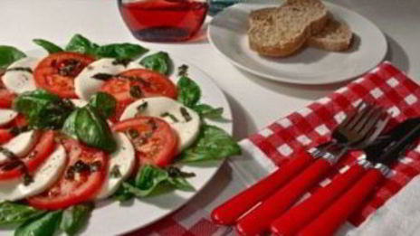 помидоры с сыром моцарелла