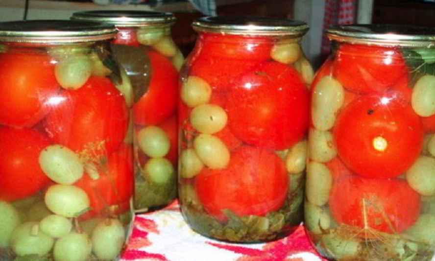 Рецепт помидоров с виноградом