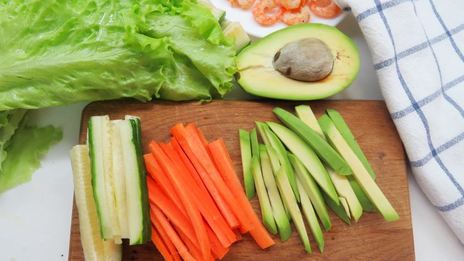 спринг-роллы с креветками