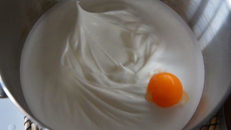 двойной бисквитный рулет с джемом