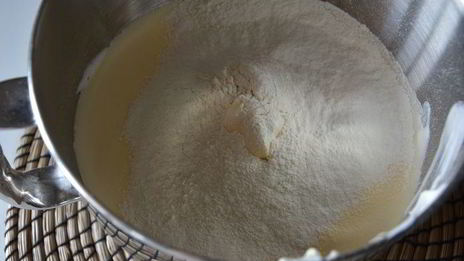 двойной бисквитный рулет с джемом