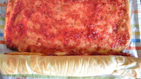 двойной бисквитный рулет с джемом