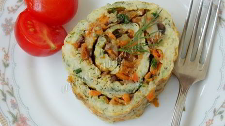 кабачковый рулет с грибами и морковью