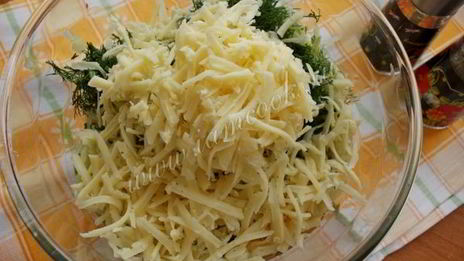 кабачковый рулет с грибами и морковью