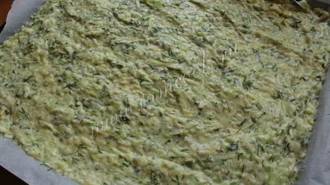 кабачковый рулет с грибами и морковью