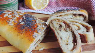 Картофельный рулет с вешенками