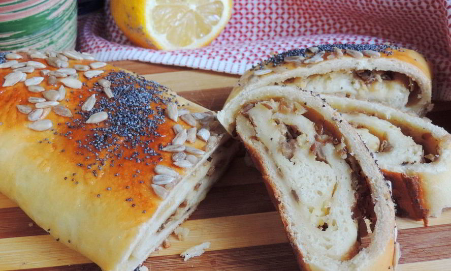 Рецепт картофельного рулета с вешенками