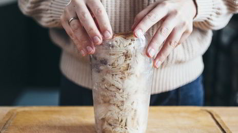 куриный рулет в бутылке