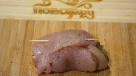 куриные рулетики с грибами