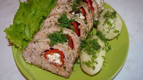 мясной рулет с брынзой