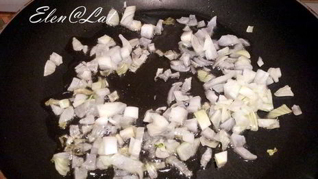 мясной рулет с нежной начинкой