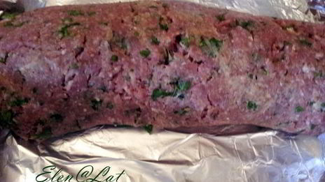 мясной рулет с нежной начинкой