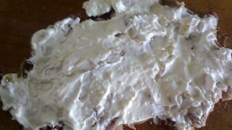 мясной рулет со сметаной