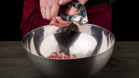 мясной рулет в тесте рождественский