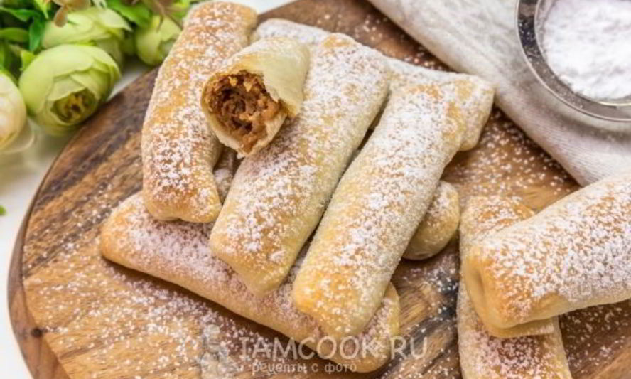 Рецепт постных рулетиков с орехами и яблоком