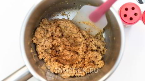 постные рулетики с орехами и яблоком