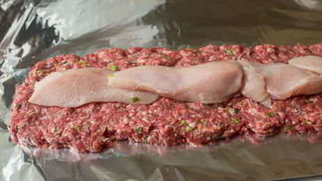 рулет из говядины с курицей