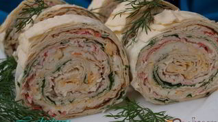 Рулет из лаваша с крабовыми палочками