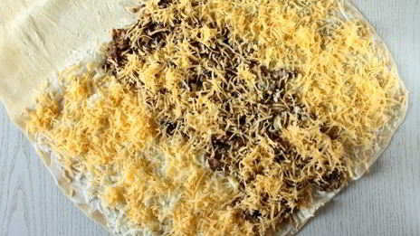 рулет из лаваша со шпротами