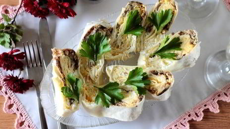 рулет из лаваша со шпротами