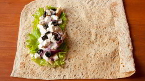 рулет из лаваша в греческом стиле