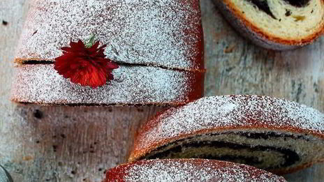 рулет с маковой начинкой