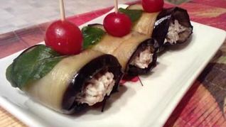 Рулетики баклажановые с грецким орехом и шпротами