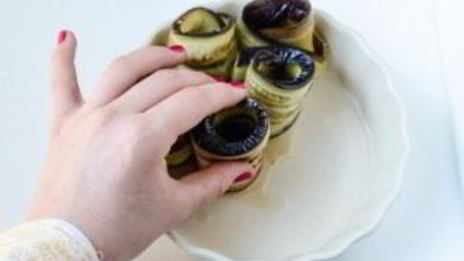 рулетики из баклажанов с сыром