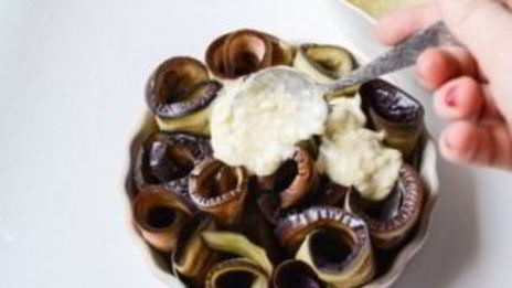 рулетики из баклажанов с сыром