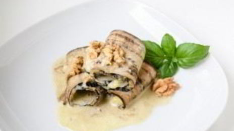 рулетики из баклажанов с сыром