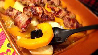 Рулетики из индейки, запеченные с тыквой