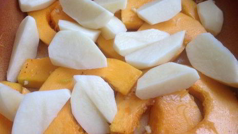 рулетики из индейки, запеченные с тыквой