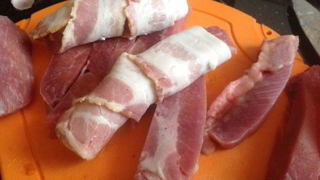 рулетики из индейки, запеченные с тыквой