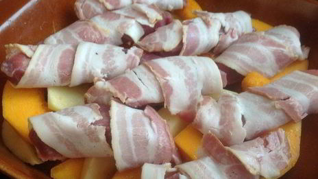 рулетики из индейки, запеченные с тыквой